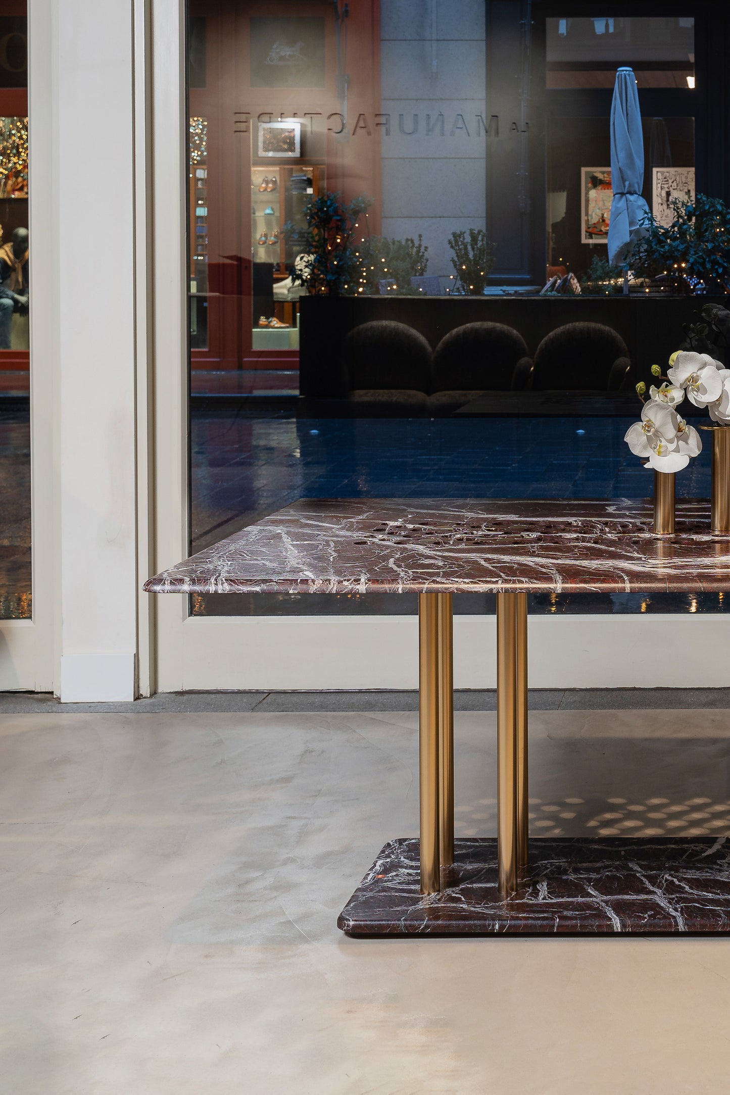 Orma Table